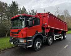 2015 Scania P370 8X4 Tipper